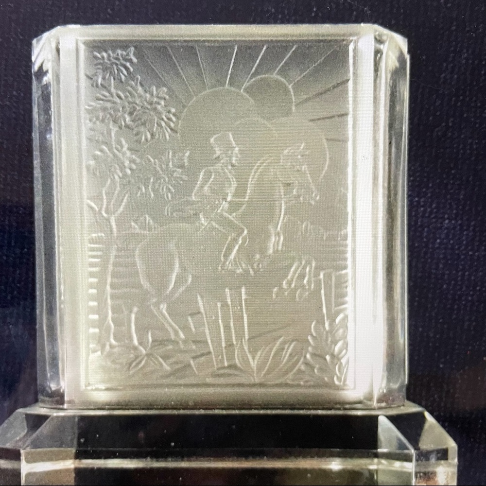 ART DECO CZECH FROSTED CIGARETTE 🚬 HOLDER -EQUESTRIAN 🐎 THEME CIRCA 1935 EUC